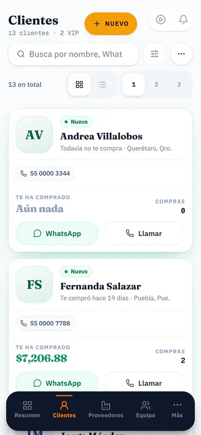 Clientes de JoyeroKit en el celular